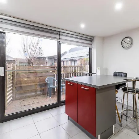 Snug In With Private Pool Holiday home